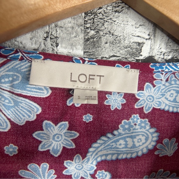 EUC LOFT Burgundy and Blue Floral Wrap Blouse Size Small - Picture 6 of 16